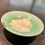 イチリン ハナレ - ⓭杏仁豆腐
      〜濃厚な杏仁豆腐だが味わいはスッキリ。