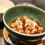 イチリン ハナレ - ⓬白子の麻婆豆腐
      〜辛めの麻婆豆腐に白子が入ると、優しい辛味に変わり濃厚な舌触りがワクワクしちゃう。