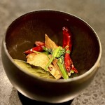 イチリン ハナレ - ❾月光百合根の唐辛子炒め
      〜これは初めてのお料理。ホクホクの百合根だけで美味しいが更に唐辛子炒めにして極上のお料理に昇華している。