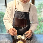 イチリン ハナレ - ❽からのおじや
      〜少し白湯スープを残すところ、飲み干してしまい追いスープにご飯を入れて熱々のおじや。黒酢と生姜で味変できるが、かなり良い感じ。