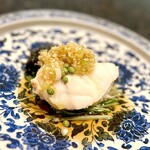 イチリン ハナレ - ⓫鮟鱇の蒸し物
      〜厚みがありプリプリの鮟鱇は嬉しいくらいに葱ソースにぴったり。ちょっとピリ辛風味があり優しい刺激が良いね。