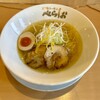 泡系しおとんこつラーメン べらしお 総本店