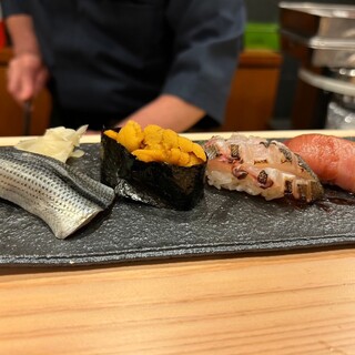 おすすめディナーコース◆前菜から握り寿司まで充実の内容