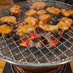 庄内ホルモン - 七輪で炭火焼き、テッチャン