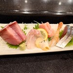 鮨楽こもり - お造り　氷見鰤厚い！　そで　かじき