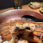 炭火焼寝床 - 肉厚肉厚！