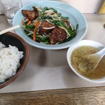 ラーメン とんかつ 忠 - ニラレバ炒め定食　950円