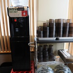 弘明寺丿貫 - ウォーターサーバー。ディッシュもある