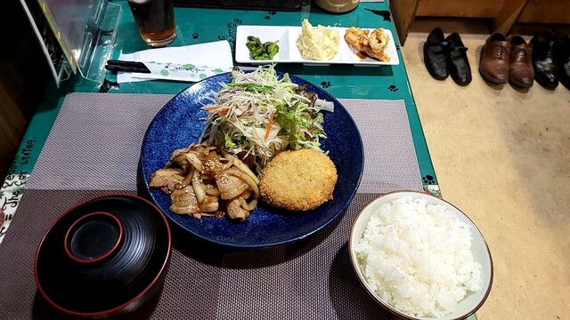 ごはんやさん>