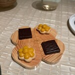 ベージュ アラン・デュカス 東京 - 