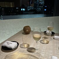 ベージュ アラン・デュカス 東京 - 
