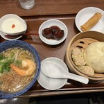 551蓬莱 アルデ新大阪店 - 