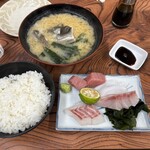 片山水産 - 全景