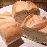 ビストロ マルイチ - Ａランチ 1080円 のパン