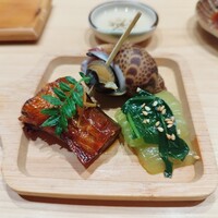 鮨 つきうだ - 子持ち鯛、青梗菜煮浸し、黒バイガイ