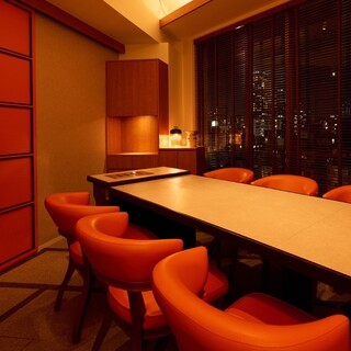 【期間限定】4名様でご利用頂ける完全個室。外には麻布十番の夜景や東京タワーも。