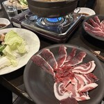 善吉 醸し屋 - このぼたん肉、見事でした。