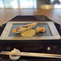 鉄板焼 桜 - 鯛とホタテは醤油こがしバターとよく合い◎