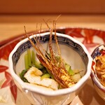 京味 もと井 - 根三つ葉素揚げ、茎と葉京揚げ焼き浸し