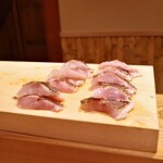 京味 もと井 - カウンターまで香りがきます