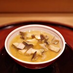 京味 もと井 - 鮑と茸の茶碗蒸し