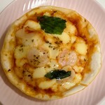 Atelier de Fromage Karuizawa Baiten - にんにくと小エビのピザ（Sサイズ 507円）