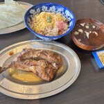 骨付鳥 一鶴 中府店 - 