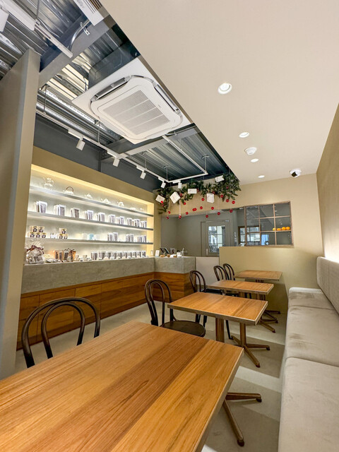 at the table slow photo 4