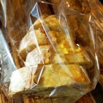 石釜パン工房 KIRARI - チーズフランス