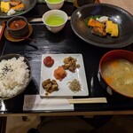 onigirikappou shichihenge naminosumi～ka～ - 特選米の銀しゃり御膳