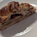 ポワンエリーニュ - カルダモンロール