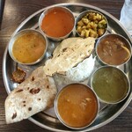 アーンドラ・カフェ - ランチ・ミールス 1,300円