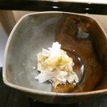 澤田 - 口直し　炊いた白菜と生白菜の和え物