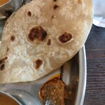 アーンドラ・カフェ - チャパティとライムチャトニ