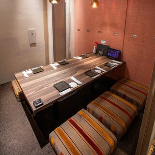 全席個室で落ち着いた空間で宴会