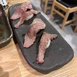 焼肉ホルモン 肉小屋 - 