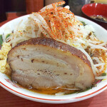 一太豚 - 辛いラーメン