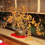 宮本庵 - 季節を感じさせる生け花