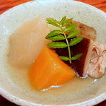 お通しの炊き合せ