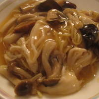 揚州名菜 秦淮春 - キノコのあんかけ焼きそば