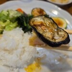 キッチン ブルー グローブ - 茄子を添えて