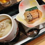 炭火割烹とも - お晩酌コース(カリフラワーの茶碗蒸し、鮭の柚庵焼き)