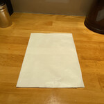 荻窪 武茂 - 紙エプロン、あります。