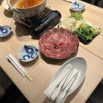御肉山口 - 12月限定牛タンしゃぶコース（要予約）
6名様〜
飲み放題90分
税込6000円