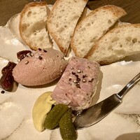 ラ・ココリコ (ホテルメトロポリタン) 川崎店 - 鶏白レバーパテ　パテドカンパーニュ