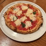 トラットリア ピッツェリア  ピレウス - 