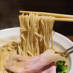 NIBOSHI MANIA - 自家製甘海老煮干とあん肝の濃厚の麺