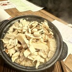 とく山 - 土鍋で松茸ご飯をお土産に作っていただきました