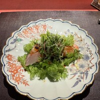Ji-Cube - 2皿目、ブリの薬味サラダ、山山葵のソース。