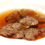 鉄板焼 - 飛騨牛のダブルコンソメ、飛騨牛ロースの炙り焼きと秋トリュフの香り